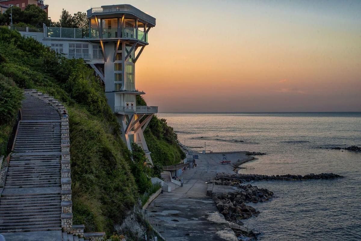 La Pinetina Apartment Ancona Bagian luar foto